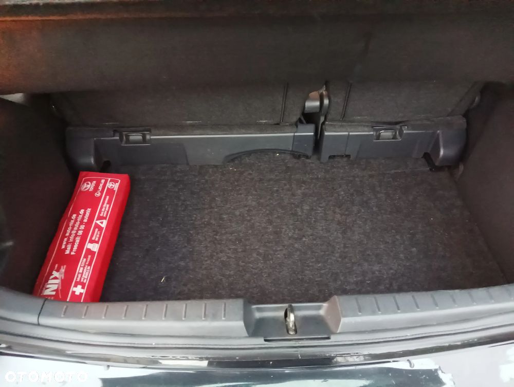 Toyota Yaris 1.33 VVT-i Cool - 18