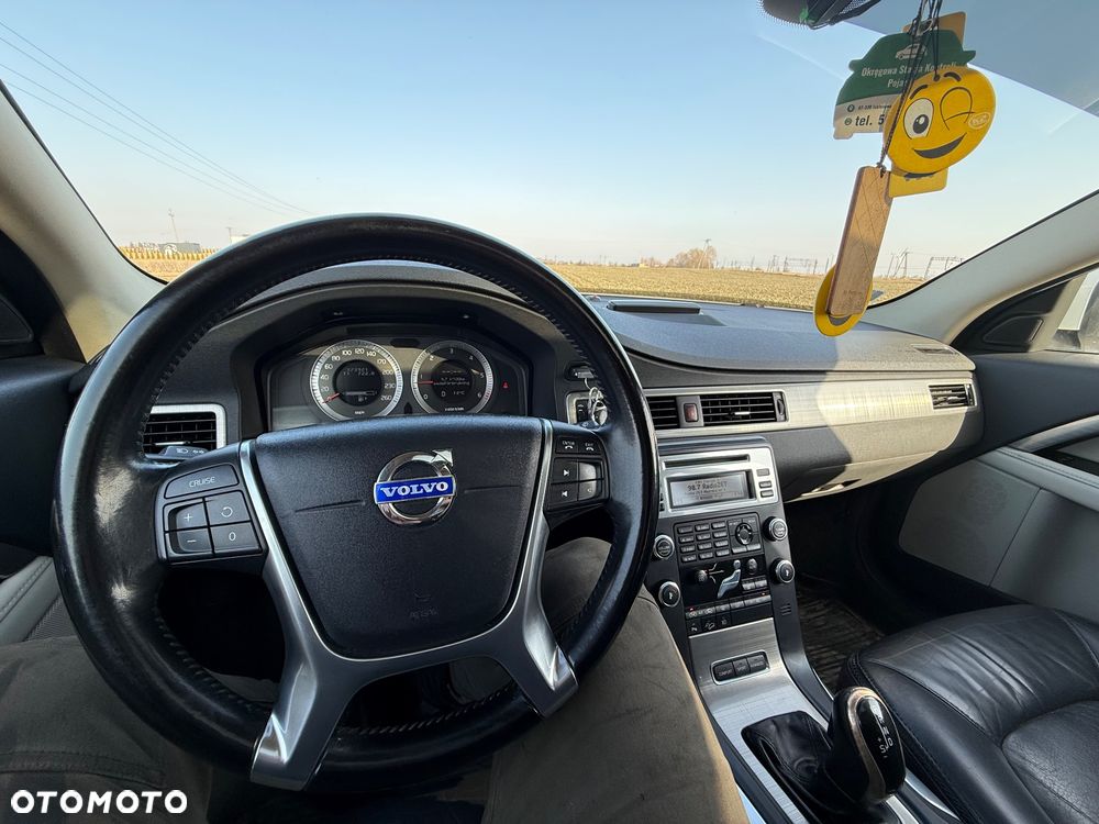 Volvo XC 70 D5 AWD Momentum - 39
