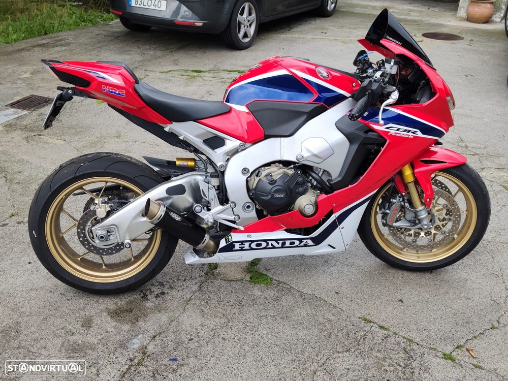 Honda CBR CBR1000 S1 - 4