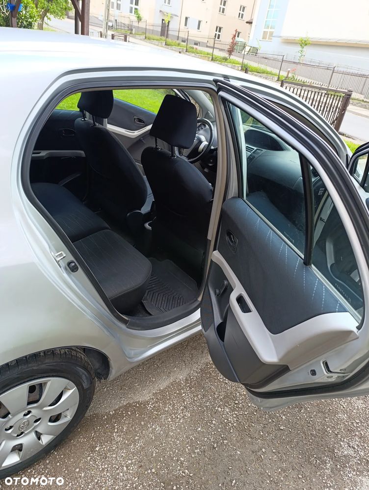 Toyota Yaris 1.3 Luna A/C - 10