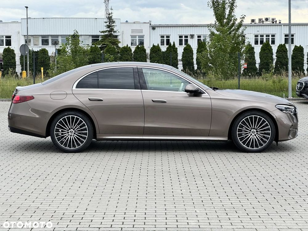 Mercedes-Benz Klasa E 200 mHEV 4-Matic Exclusive 9G-Tronic - 7