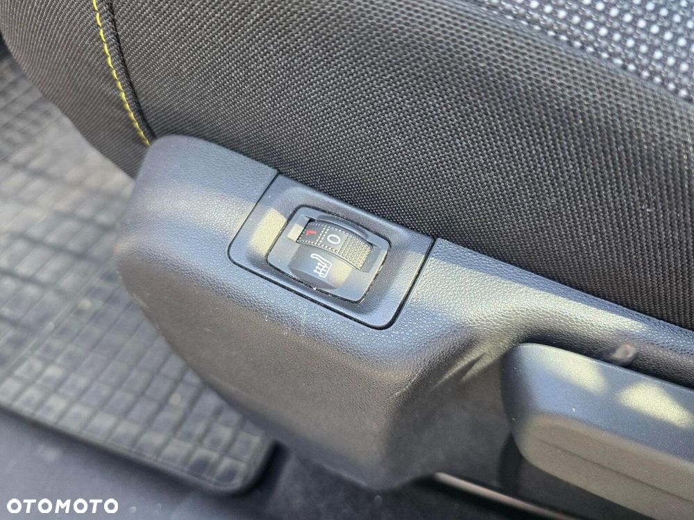 Citroën C3 1.2 PureTech Shine - 24