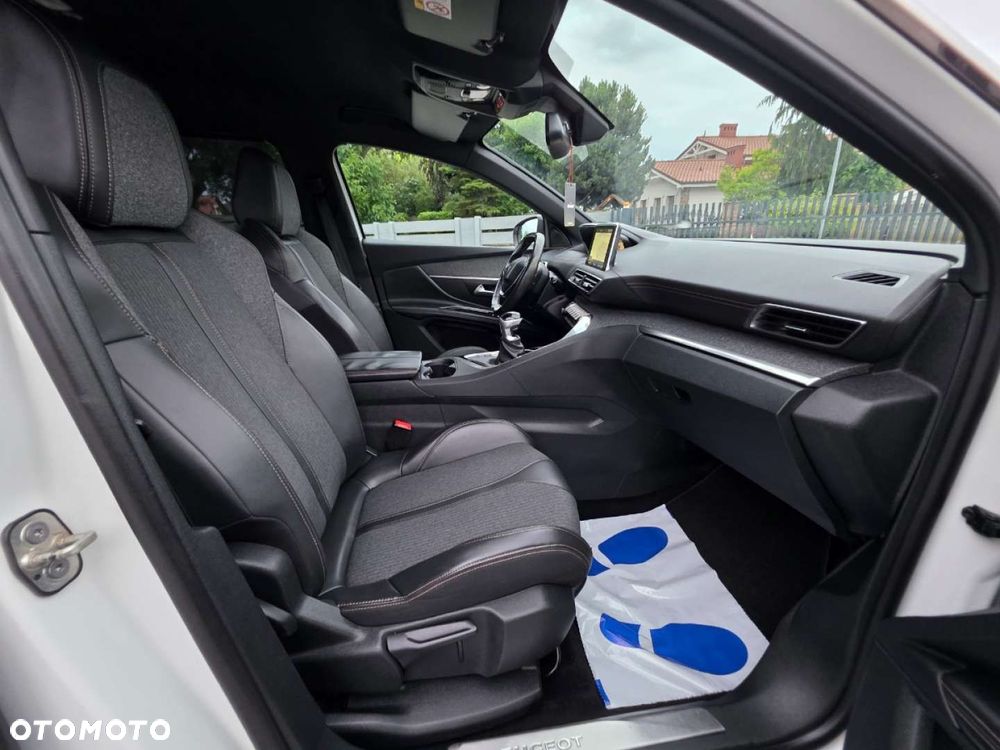 Peugeot 5008 - 21