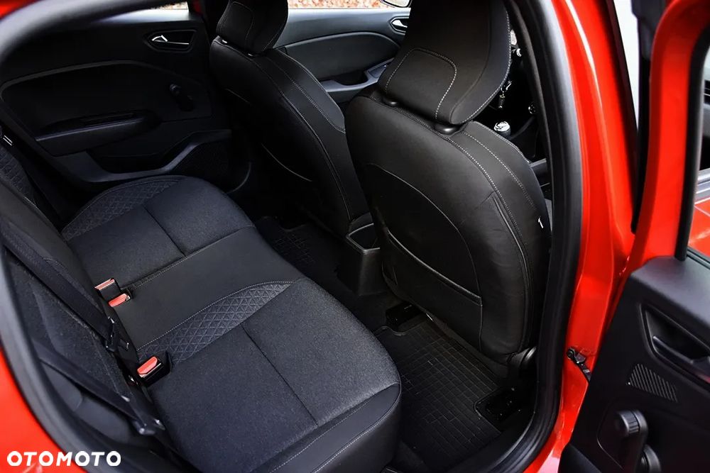 Renault Clio BLUE dCi 85 BUSINESS EDITION - 32