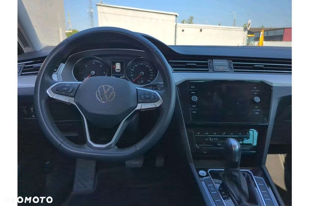 Volkswagen Passat Variant - 11