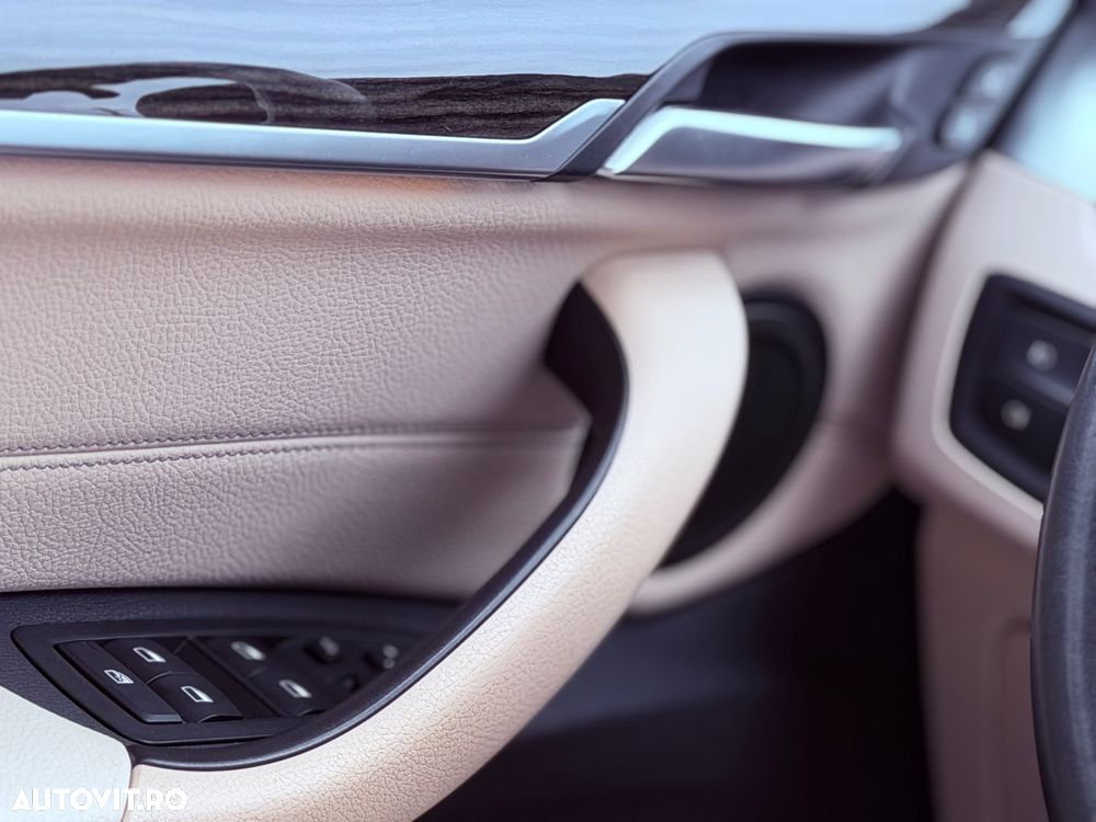 BMW X1 sDrive20i Aut. Sport Line - 20