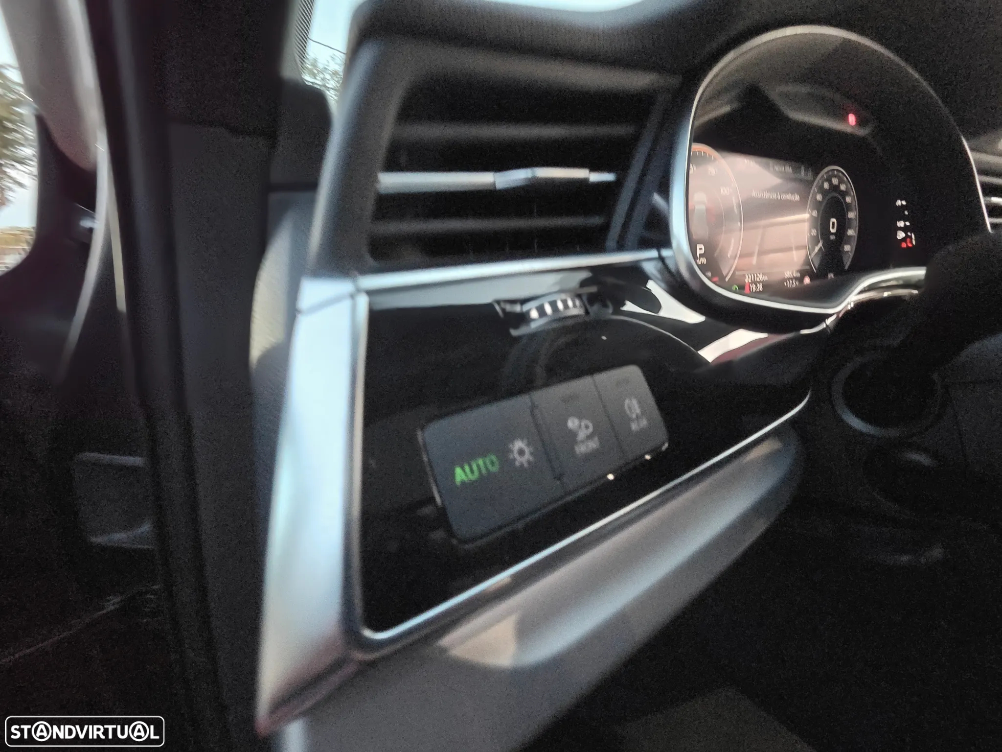 Audi Q7 3.0 TDI E-tron quattro S-line Tiptronic - 35