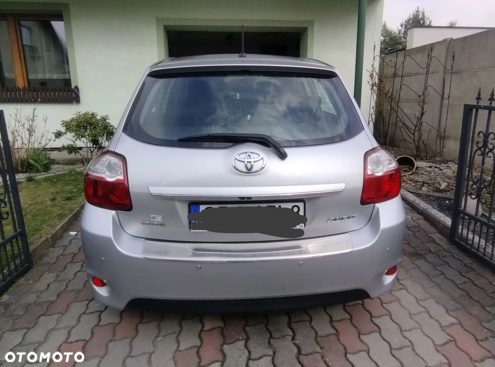 Toyota Auris 1.4 D-4D Terra EU5 - 4