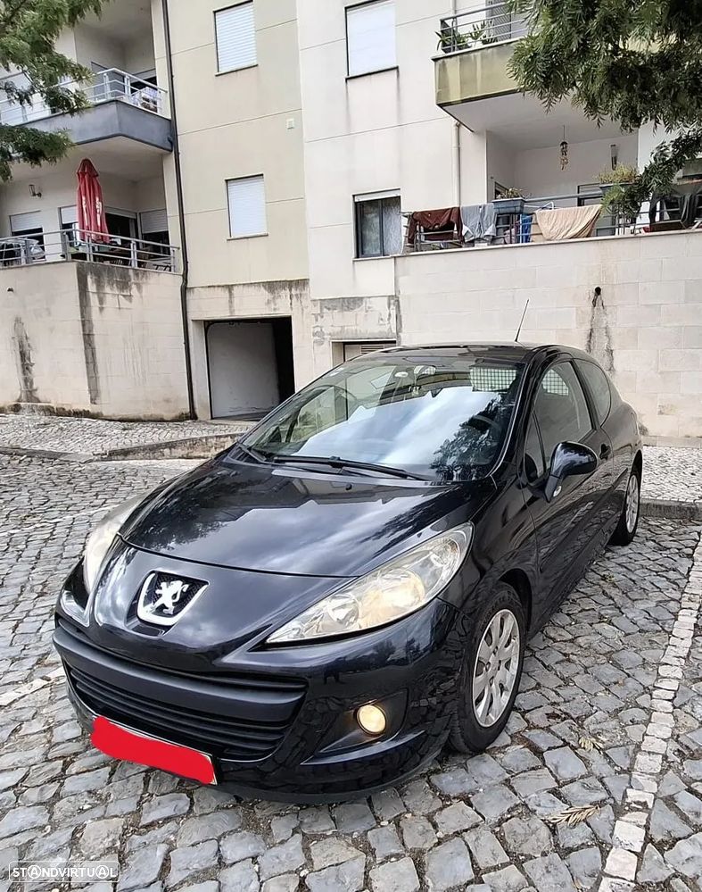 Peugeot 207 - 1
