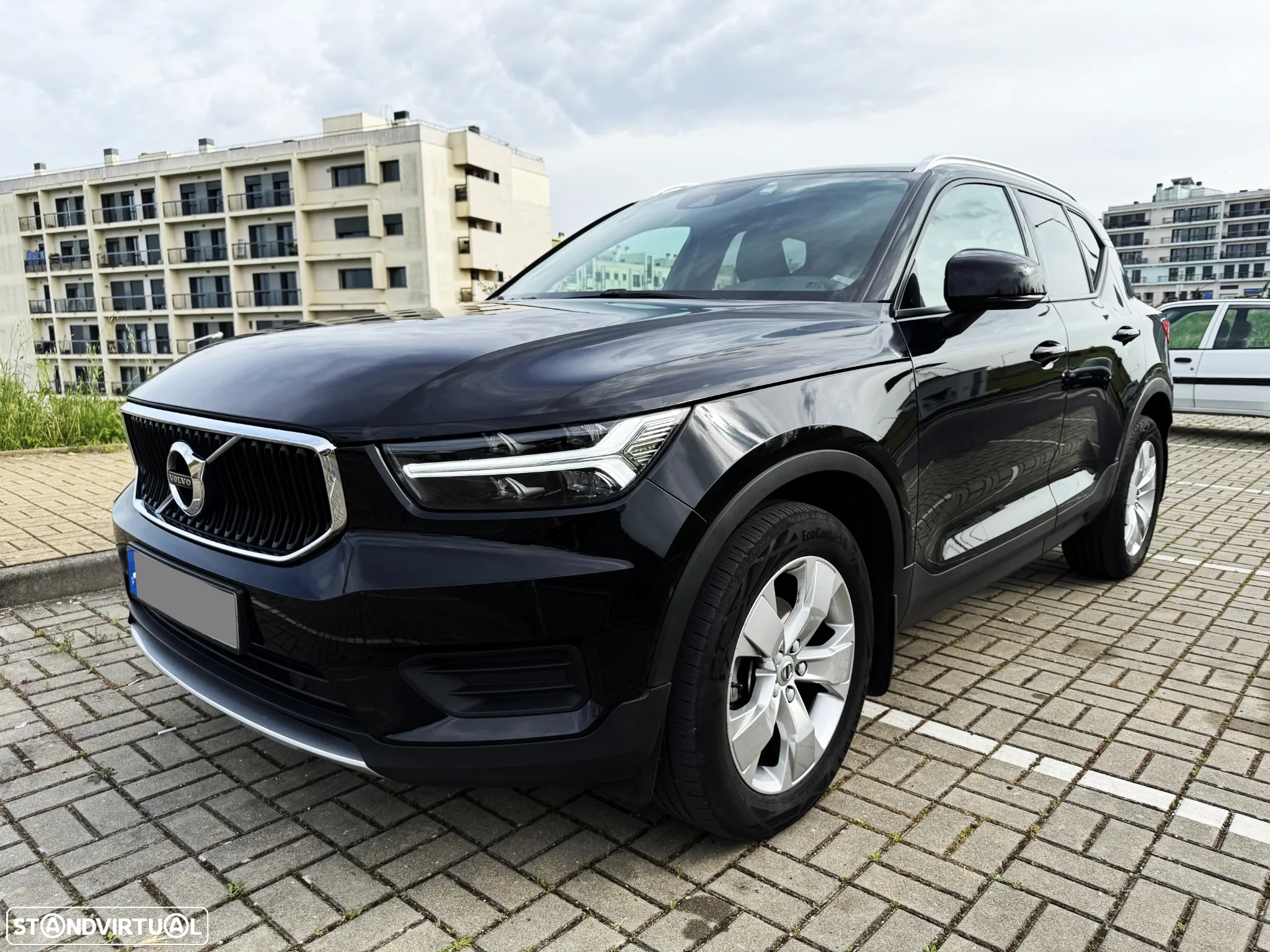 Volvo XC 40 1.5 T3 Momentum Geartronic - 9