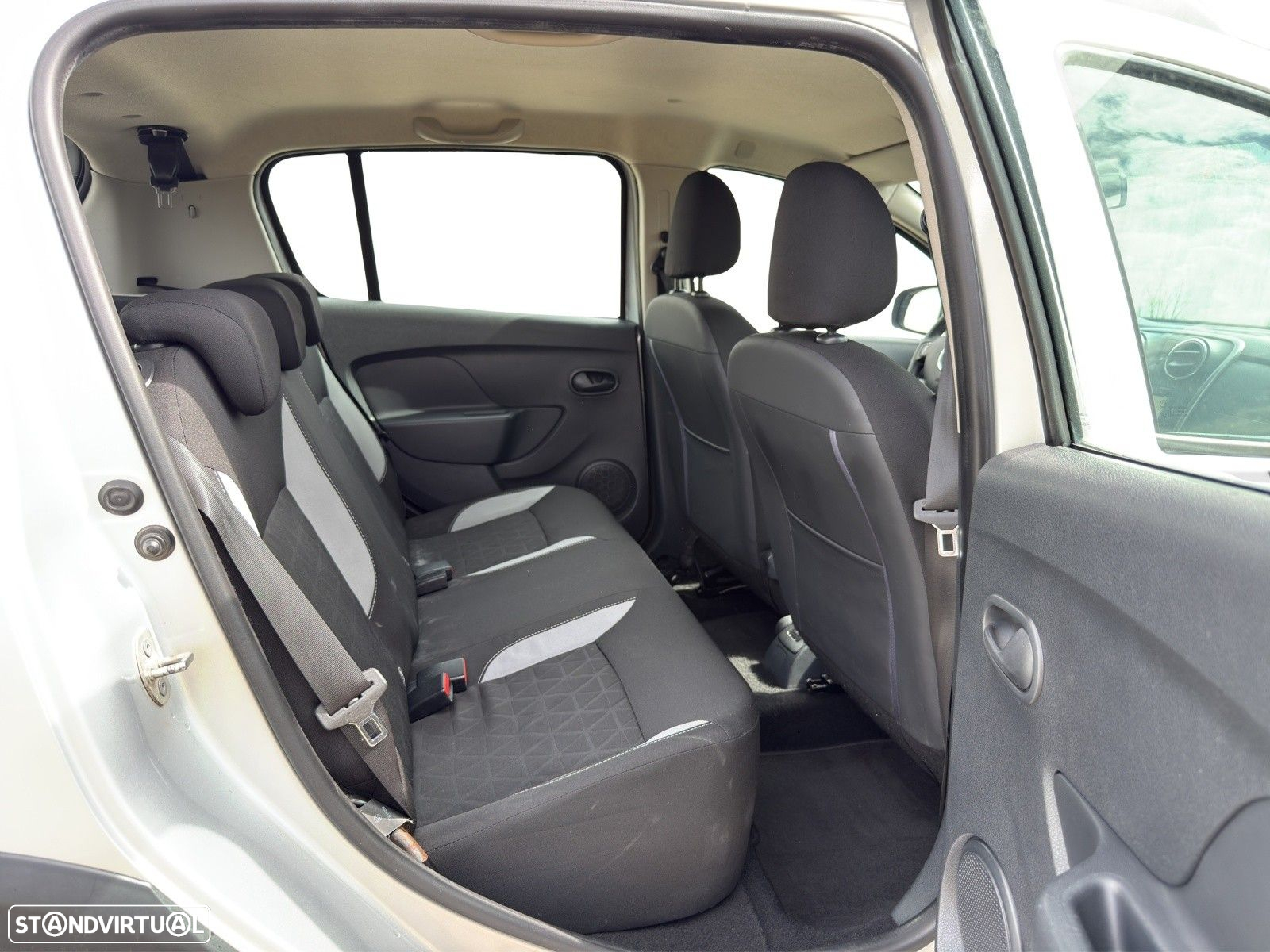 Dacia Sandero 0.9 TCe Stepway - 15