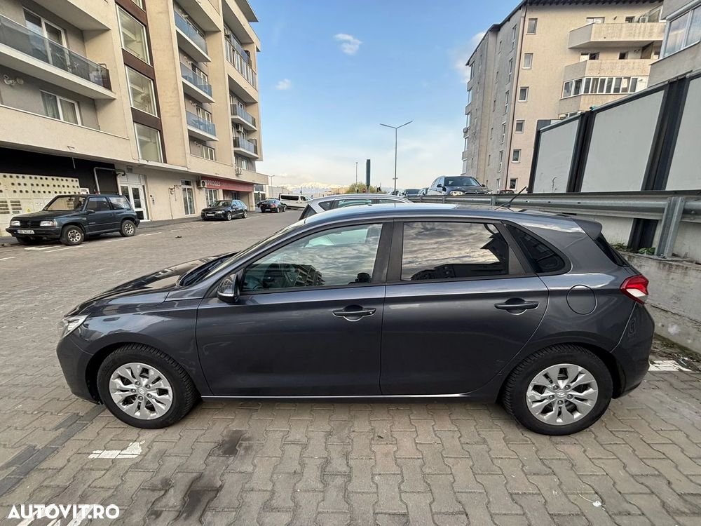 Hyundai i30 1.4 100CP 5DR M/T Comfort - 10