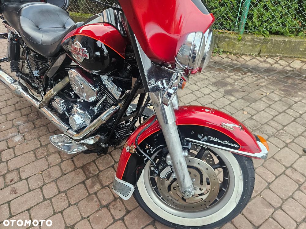 Harley-Davidson FLHTCU Ultra - 26