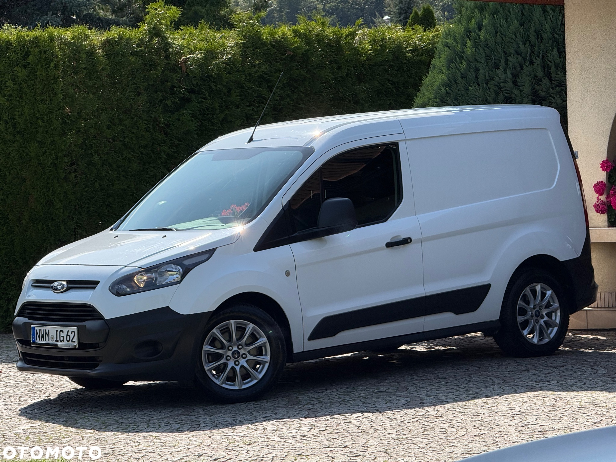 Ford Transit Connect klimatyzacja webasto hak piękny - 3