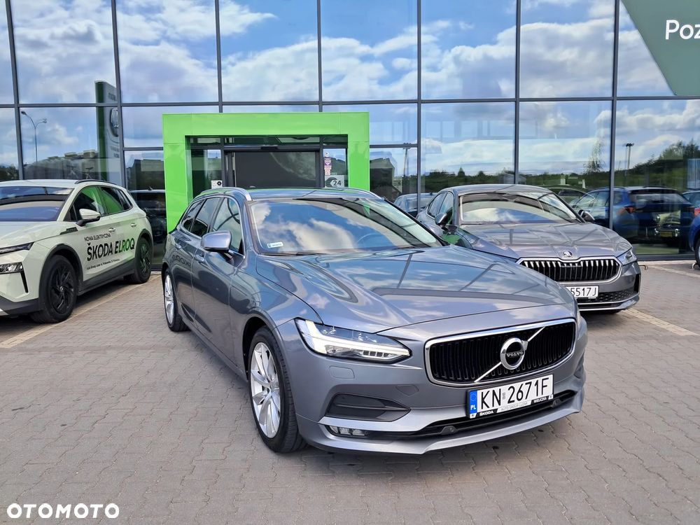 Volvo V90 D4 Momentum - 1