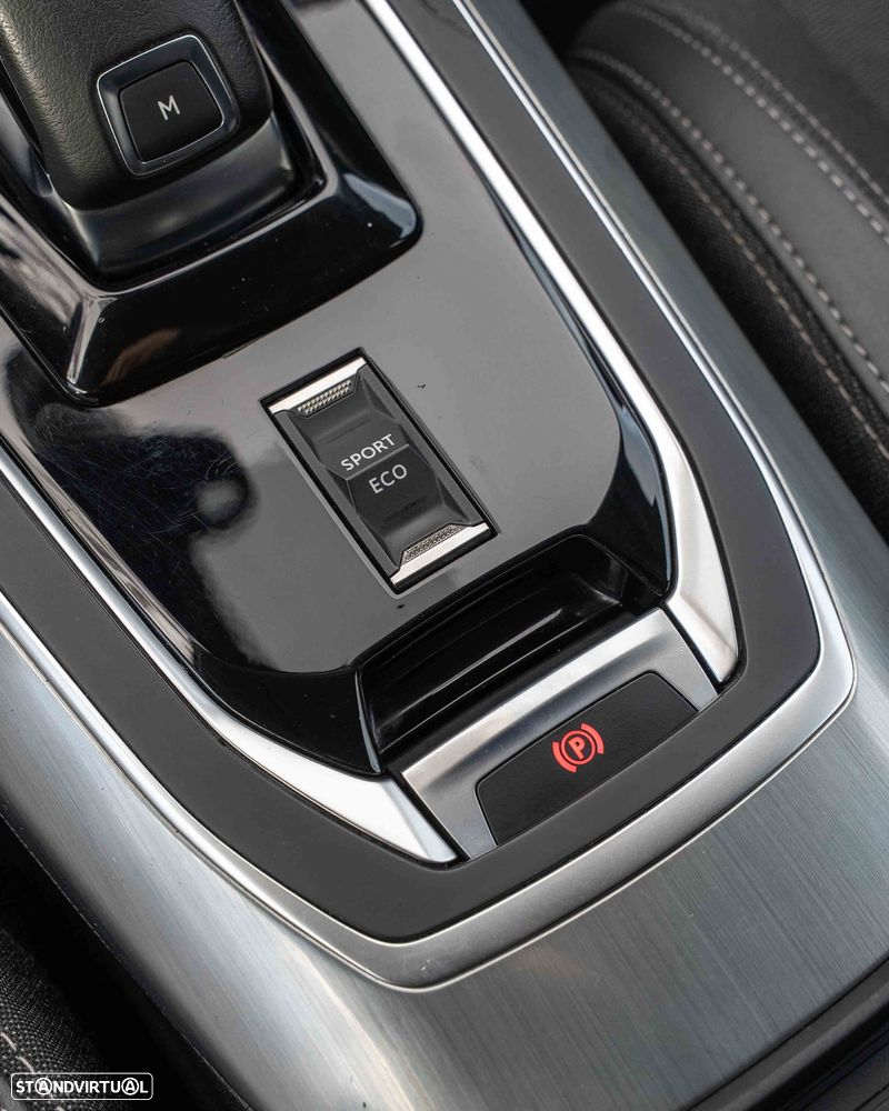 Peugeot 308 PureTech 130 EAT8 Active Pack - 24