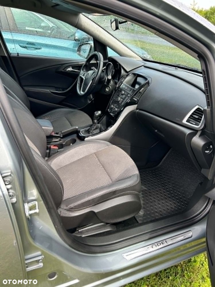 Opel Astra 1.4 Turbo Design Edition - 8