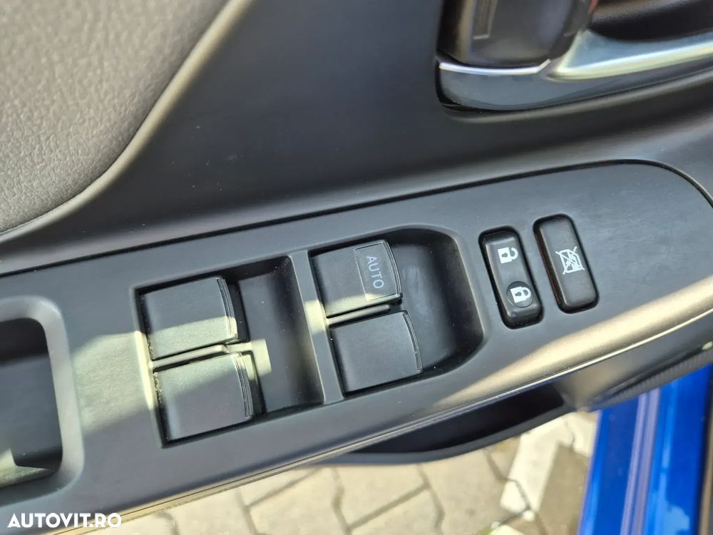 Toyota Yaris 1.5 VVT-i HSD Luna - 13