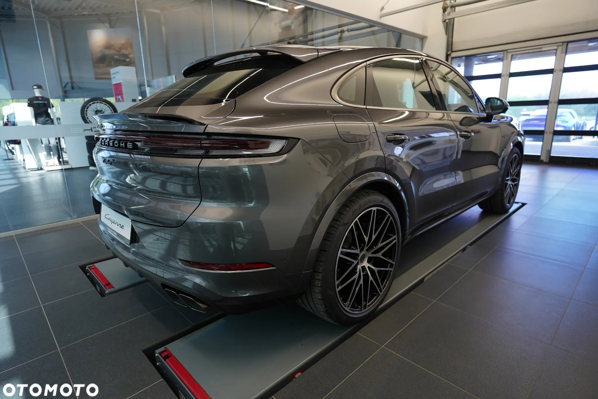 Porsche Cayenne - 3