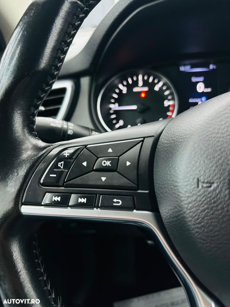 Nissan Qashqai 1.6 DCI Xtronic N-Connecta - 26
