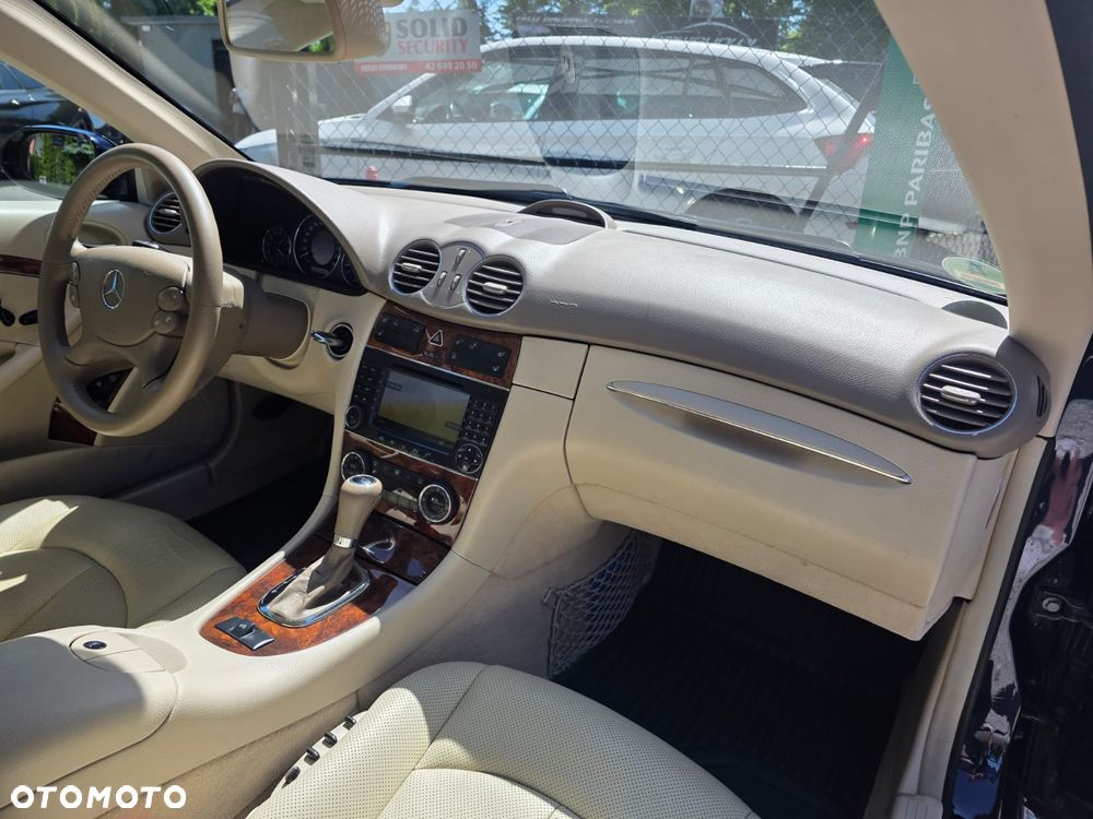 Mercedes-Benz CLK 350 7G-TRONIC Avantgarde - 23