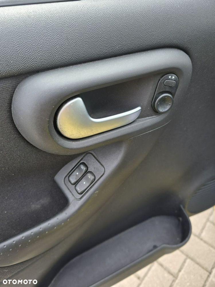 Opel Combo - 23