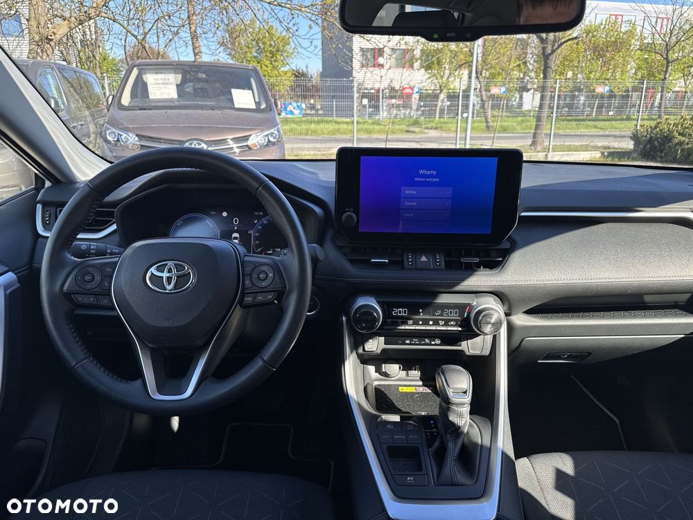 Toyota RAV4 - 11