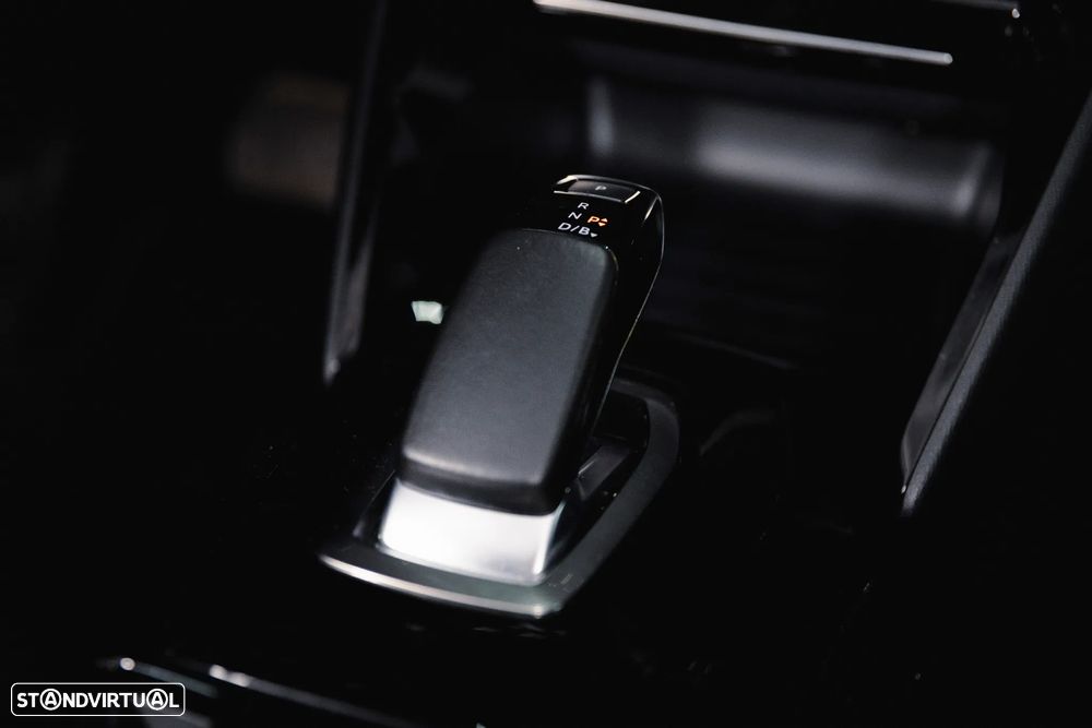 Peugeot e-208 Allure Pack - 17