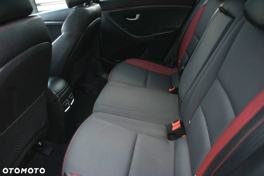 Hyundai i30 1.6 T GDI Turbo - 19