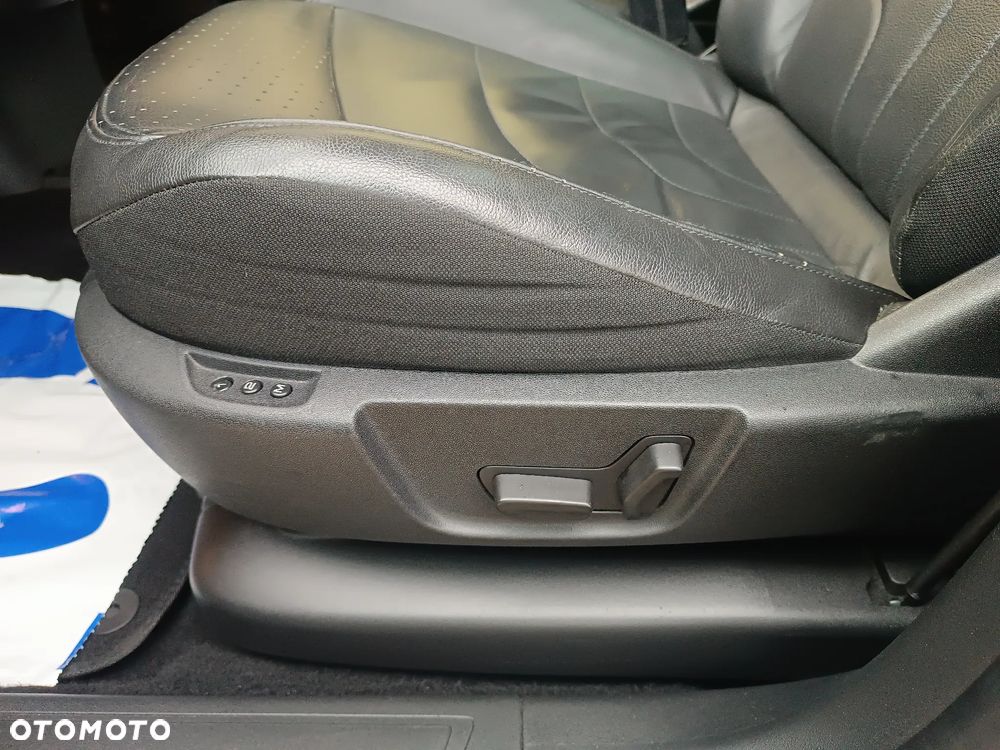 Citroën C4 Picasso 2.0 HDi FAP Exclusive - 22