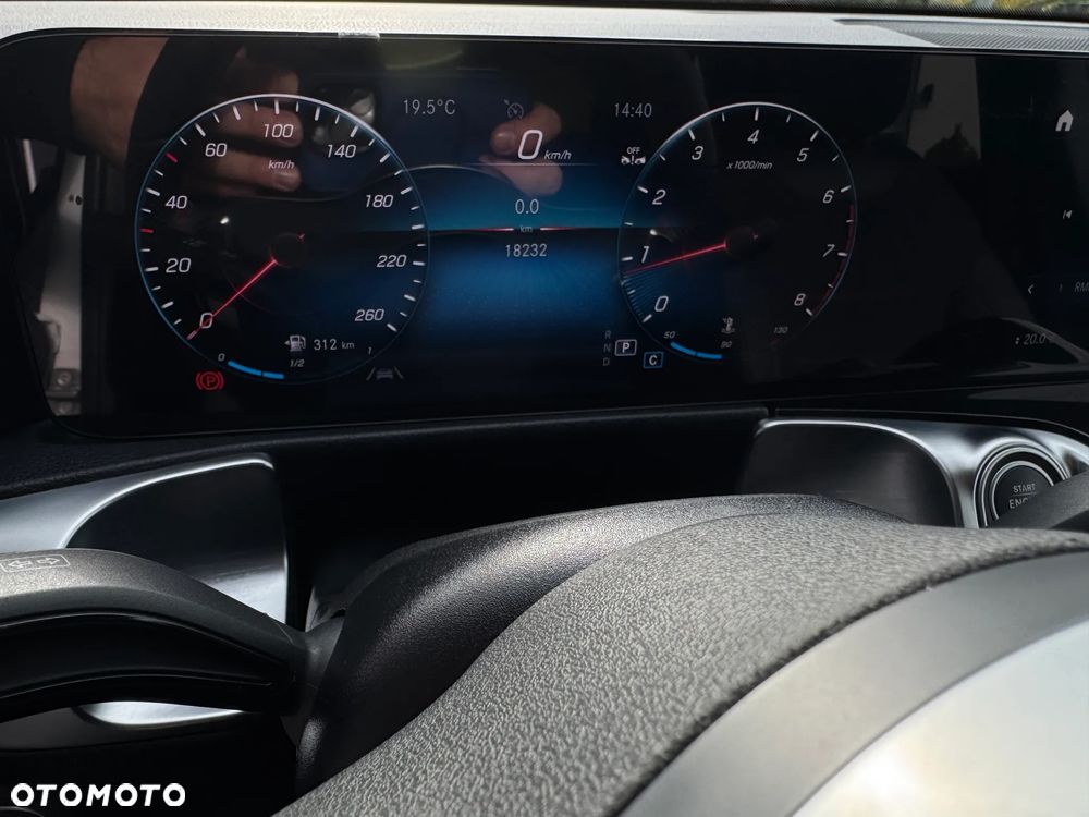 Mercedes-Benz GLB 200 4-Matic AMG Line 8G-DCT - 13