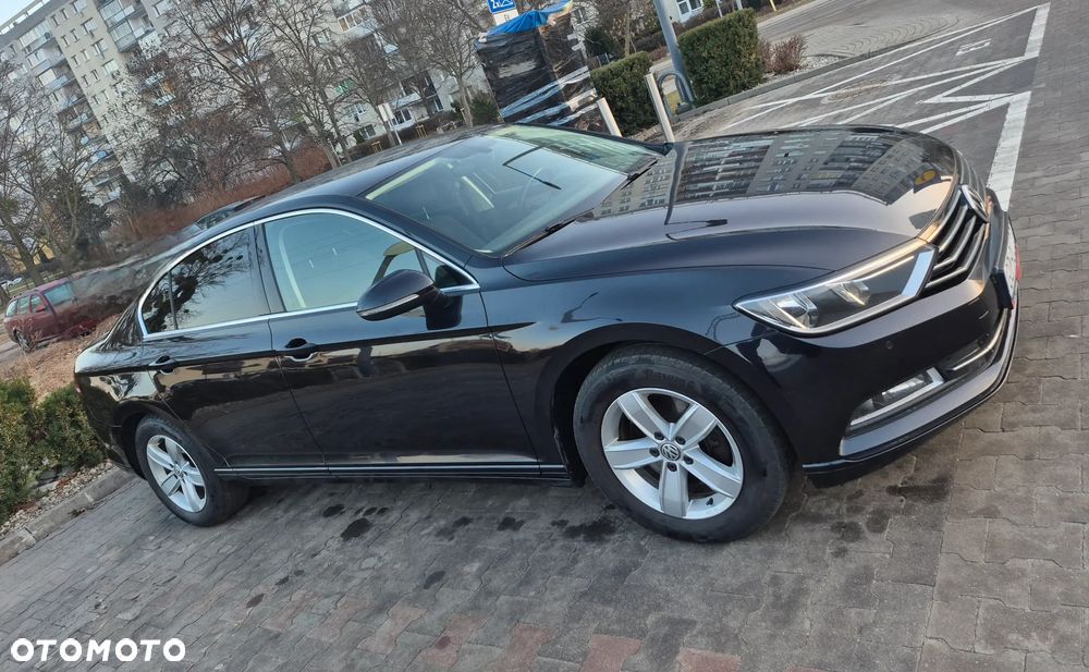 Volkswagen Passat - 4