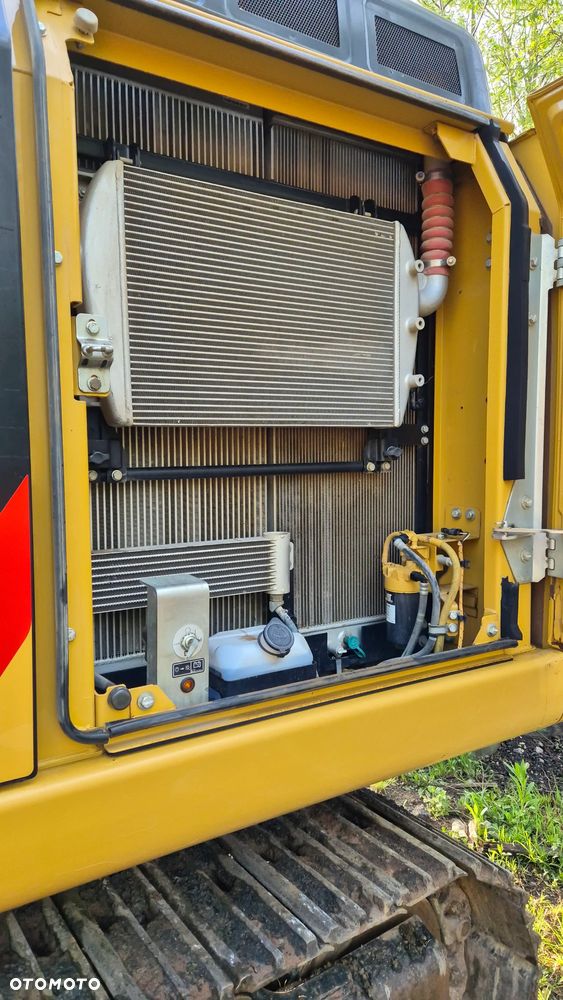 Caterpillar 330 FLN - 17