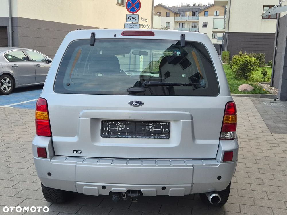 Ford Maverick 3.0 V6 Limited - 12