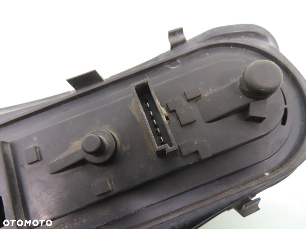 LAMPA PRAWA TYLNA SMART FORTWO 253032 - 2