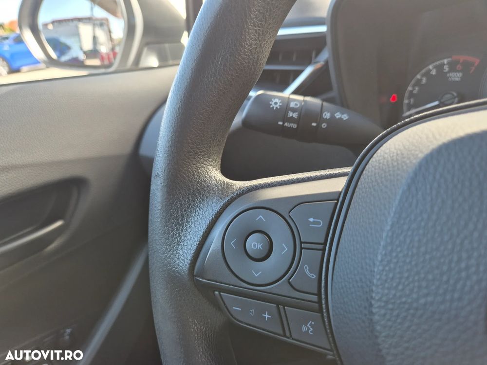 Toyota Corolla 1.8 HSD Active - 14