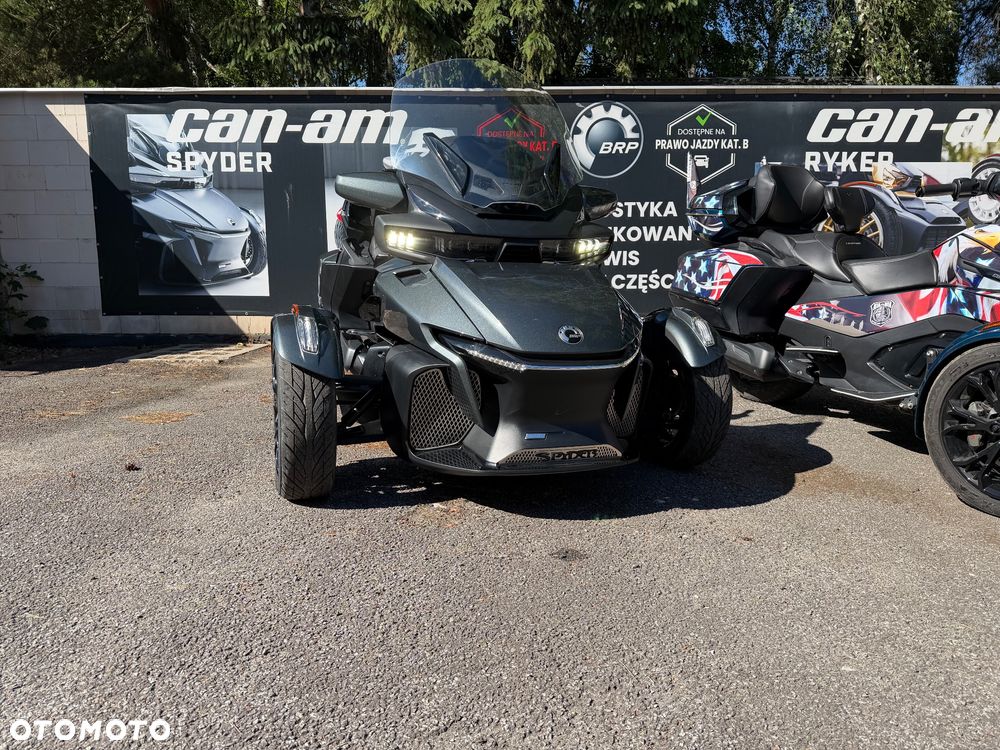 Can-Am Spyder - 1