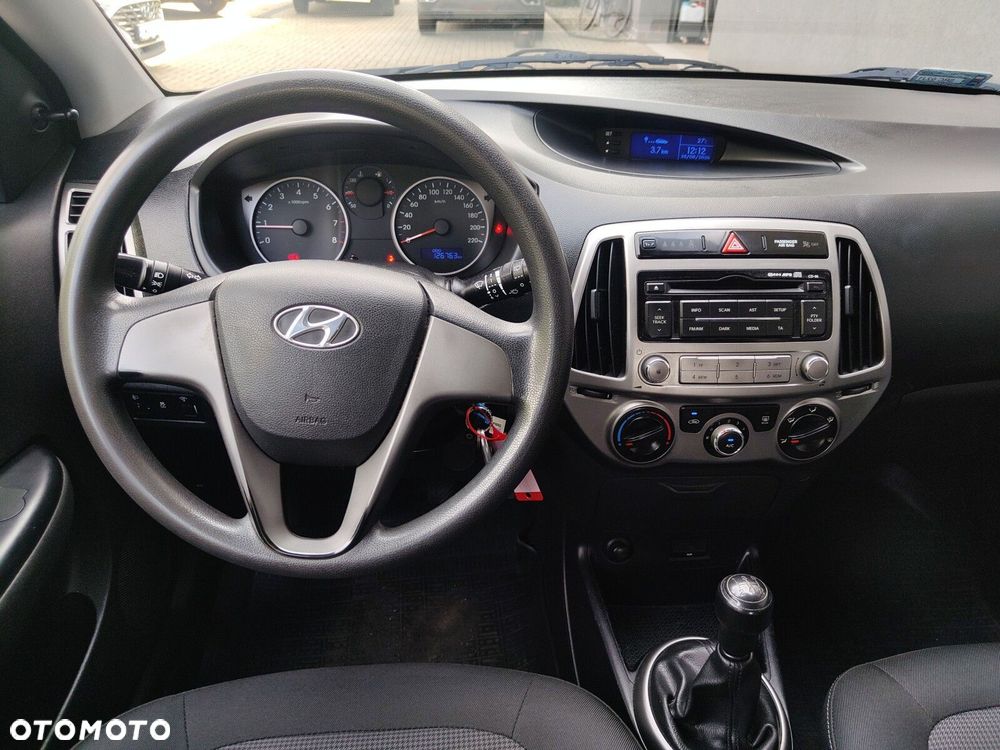 Hyundai i20 - 15