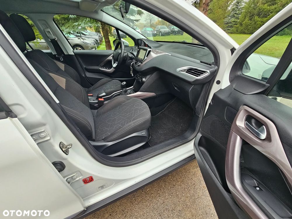 Peugeot 2008 e-HDi FAP 92 STOP & START Allure - 5