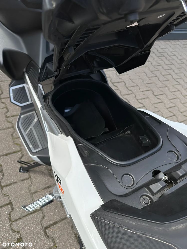 Peugeot XP400 - 12