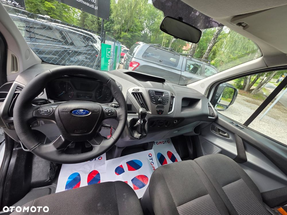 Ford TRANSIT CUSTOM - 12