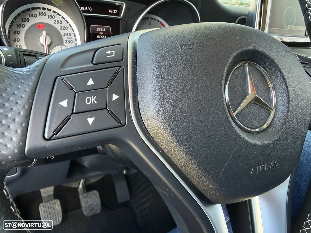 Mercedes-Benz GLA 180 CDI Urban - 36