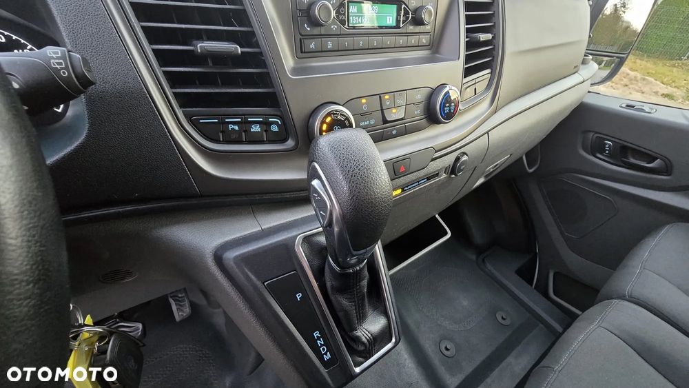 Ford Transit L2H3 VA Autm Limited - 23