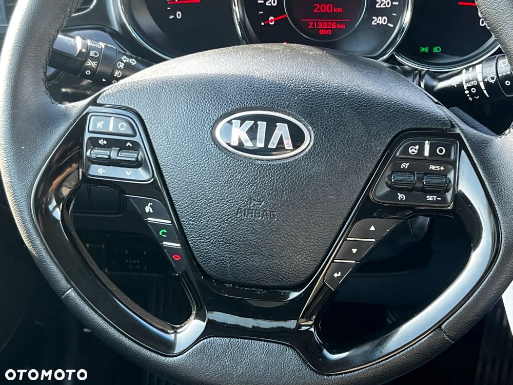 Kia Ceed - 25