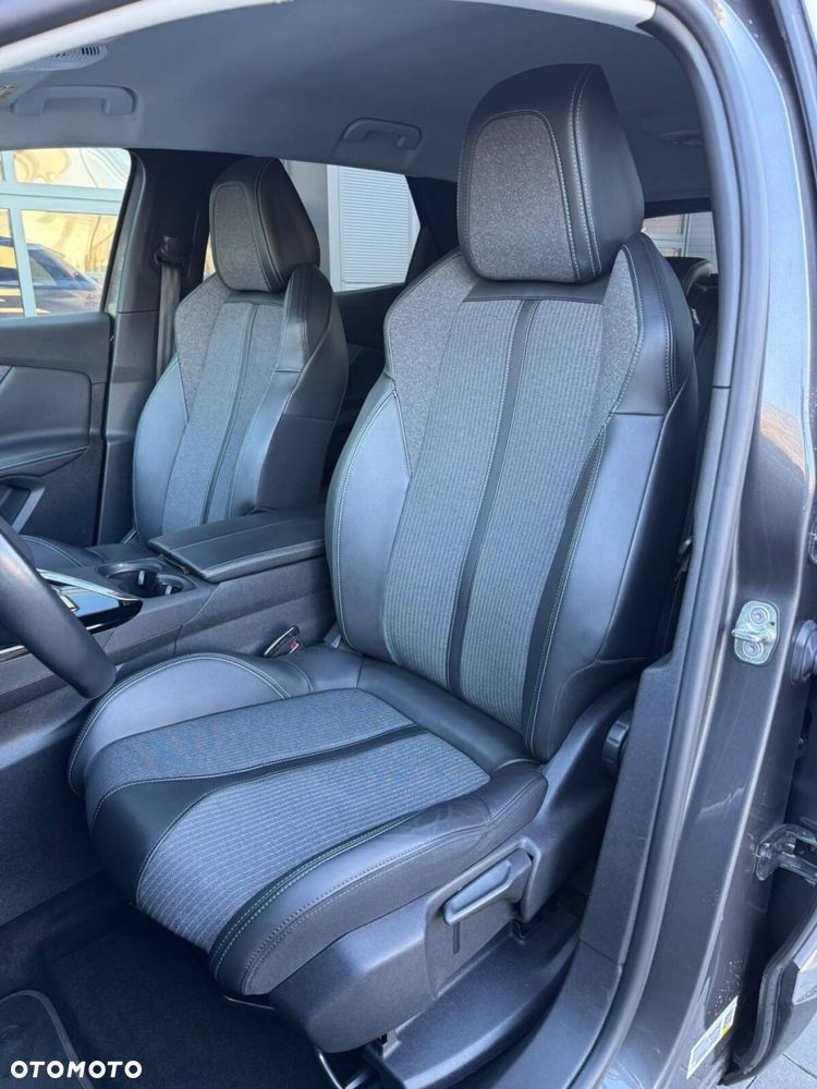 Peugeot 3008 1.5 BlueHDi Allure Pack S&S EAT8 - 17