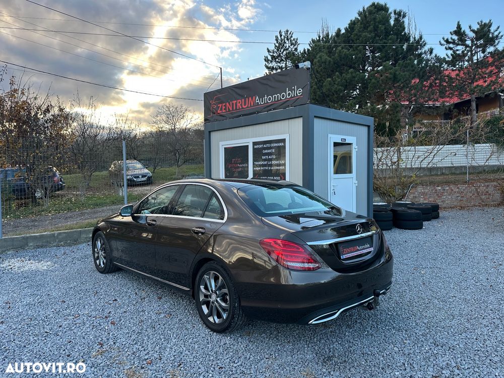 Mercedes-Benz C - 8