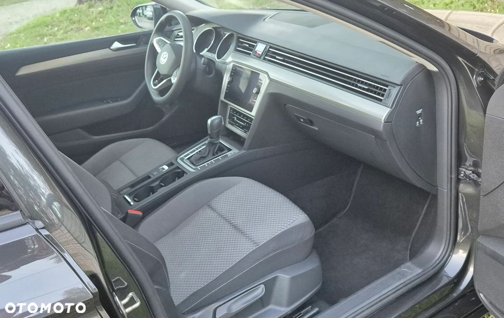 Volkswagen Passat ver-1-5-tsi-evo-essence-dsg - 19