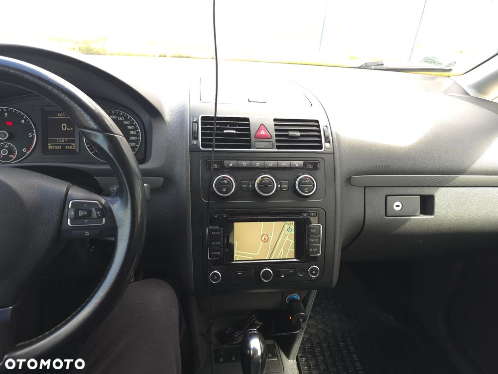 Volkswagen Touran 1.6 TDI DPF BlueMotion Technology DSG MATCH - 27