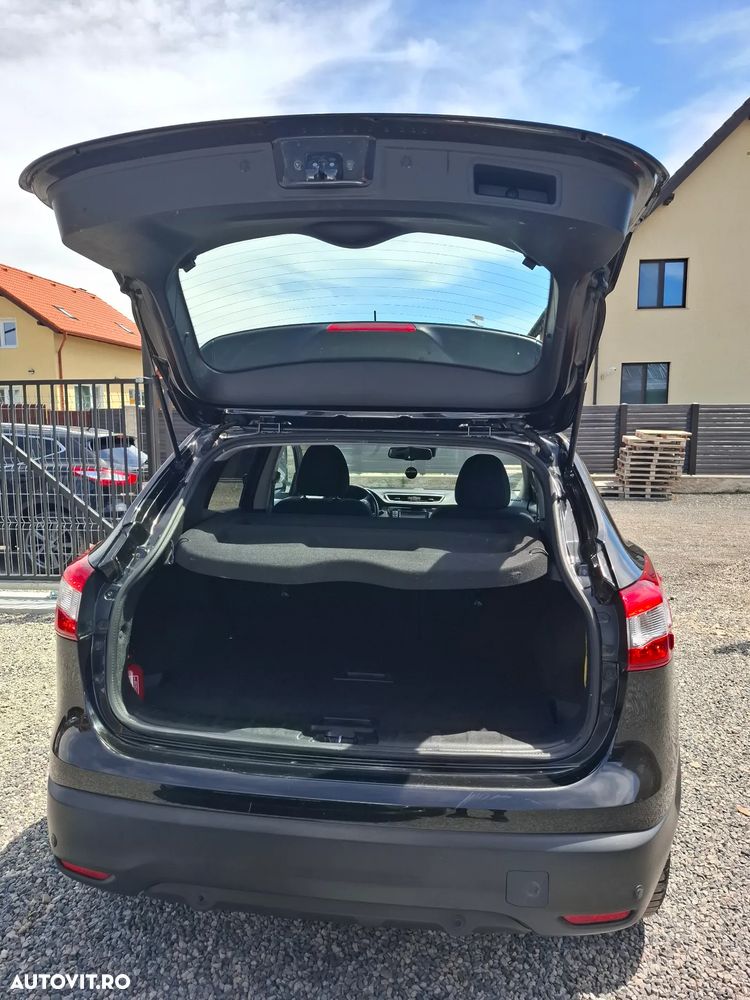 Nissan Qashqai 1.5 DCI Start/Stop N-Connecta - 19