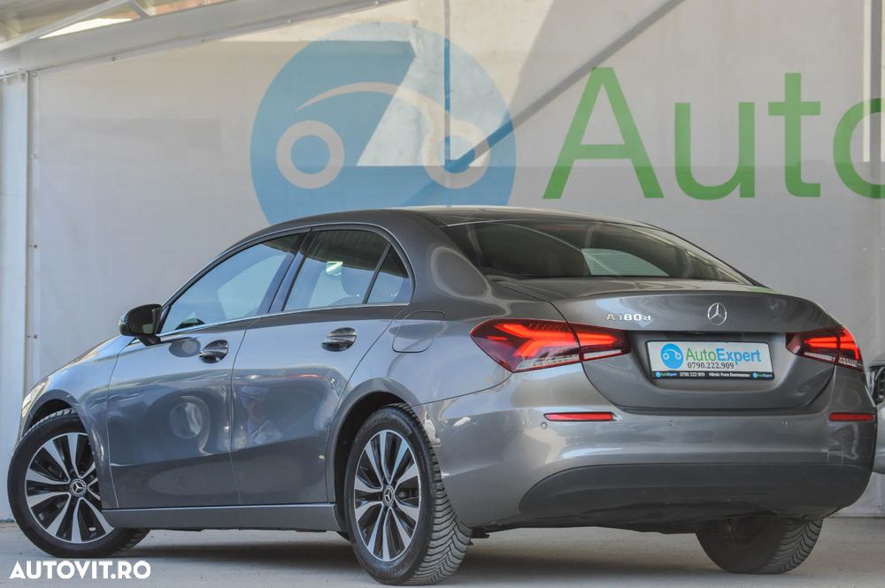 Mercedes-Benz A 180 d 7G-DCT Progressive - 10